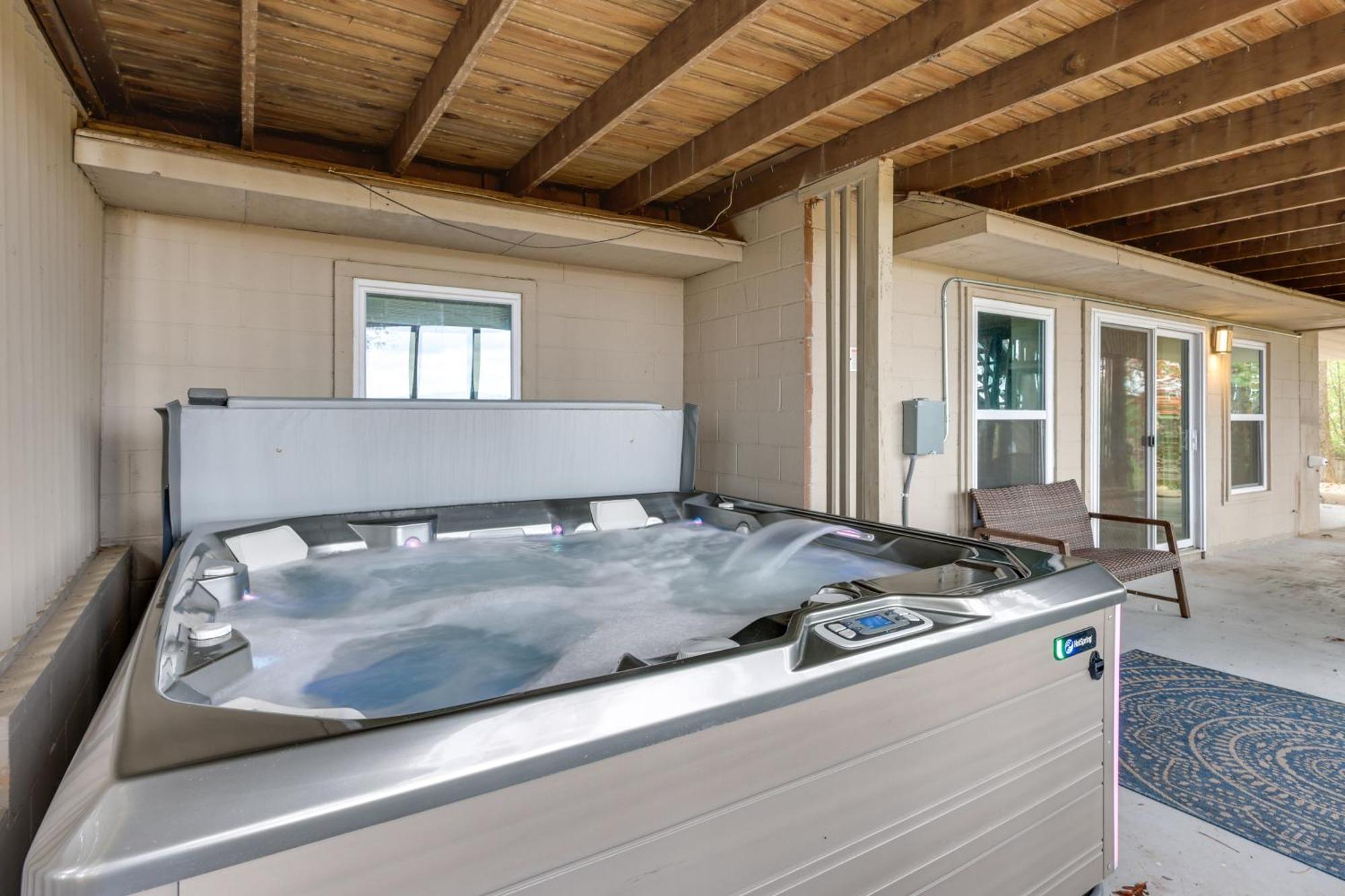 Hot Springs Home With Views, Hot Tub And Golf Access Exterior photo